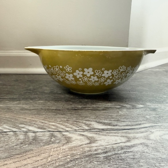 Vintage PYREX Cinderella Spring Blossom Bowl 13" - Picture 4 of 5
